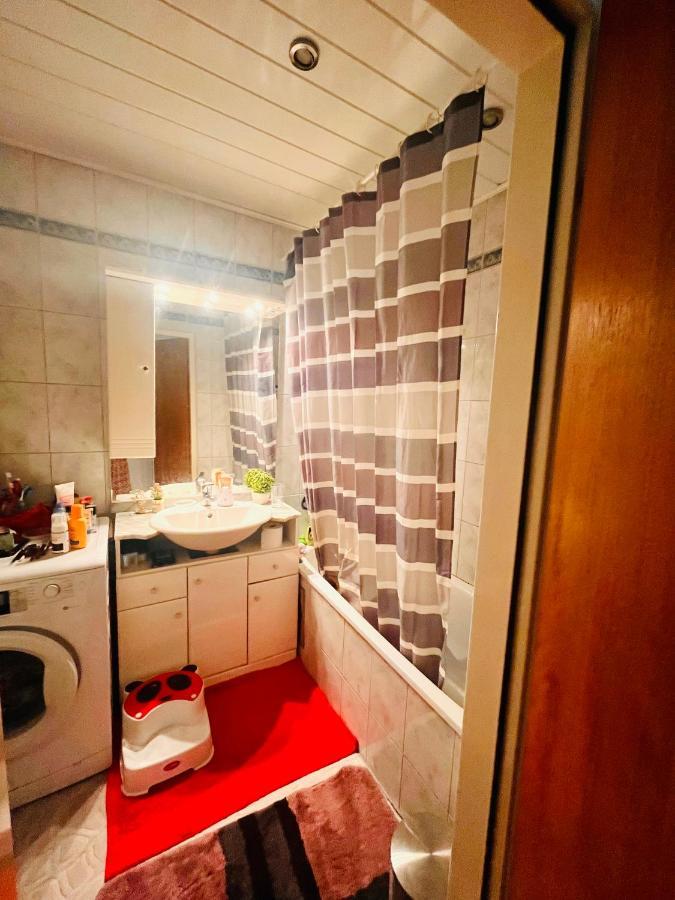 Homestay 10 Min From U1 - Private In Shared Vienna